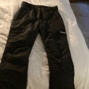 Arctix black ski pants, cargo style